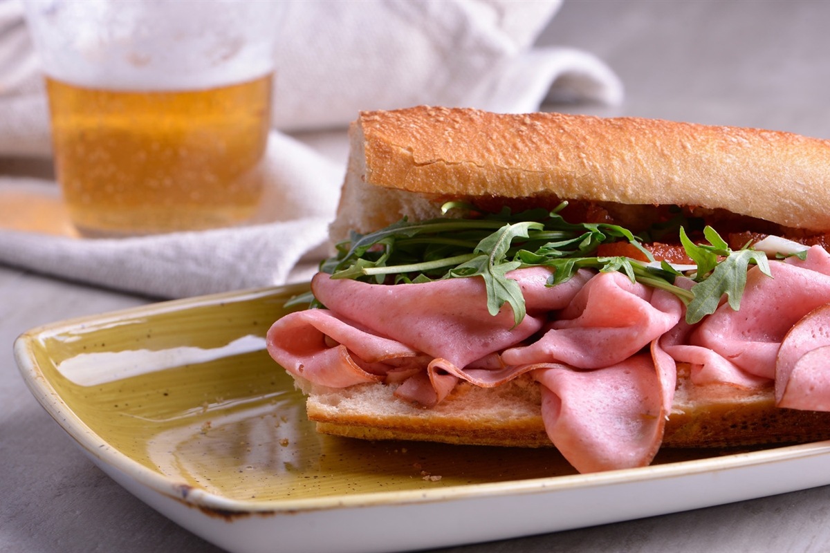 Cuantas Calorias Tiene Un Bocadillo De Mortadela