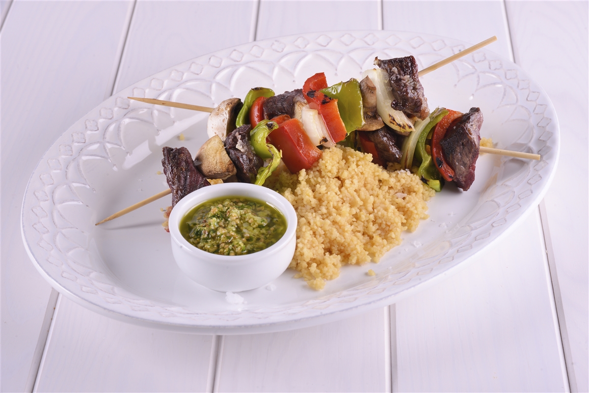 Brochettes de ternera con cous cous de naranja - El Gourmet