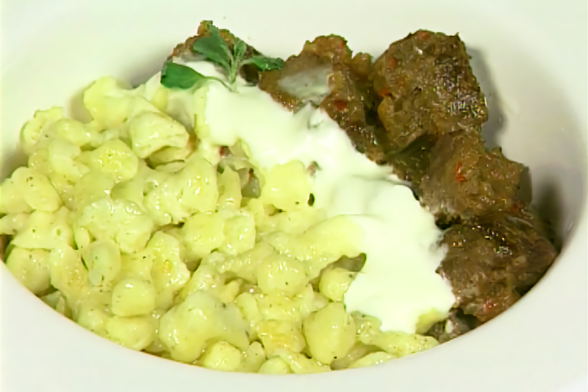 Goulasch con Spätzle - El Gourmet